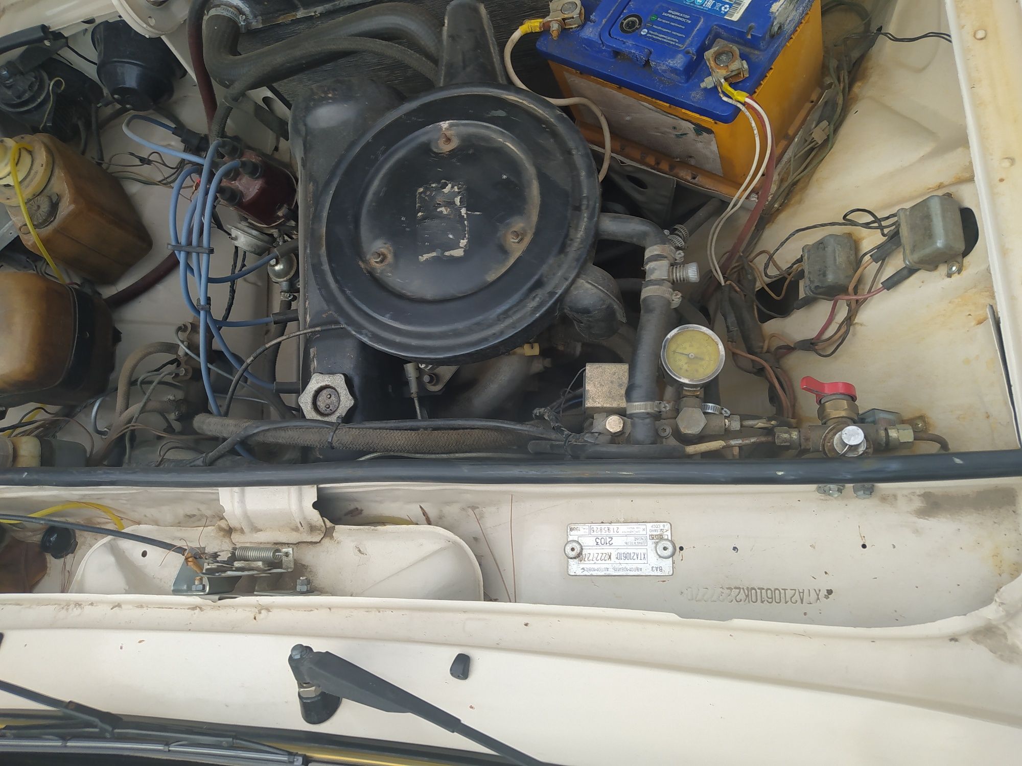 Vaz 2106 sotiladi