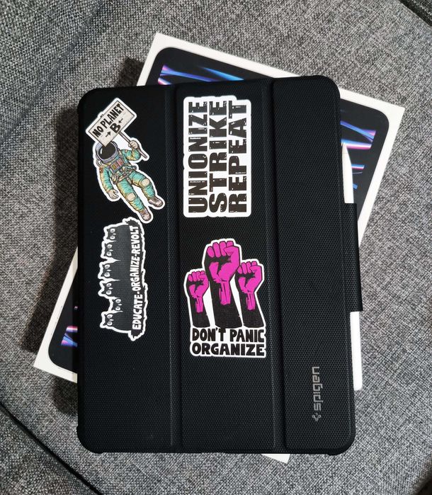 Vand/Schimb Ipad Pro 11'' 2022 M2 in garantie + Apple pencil