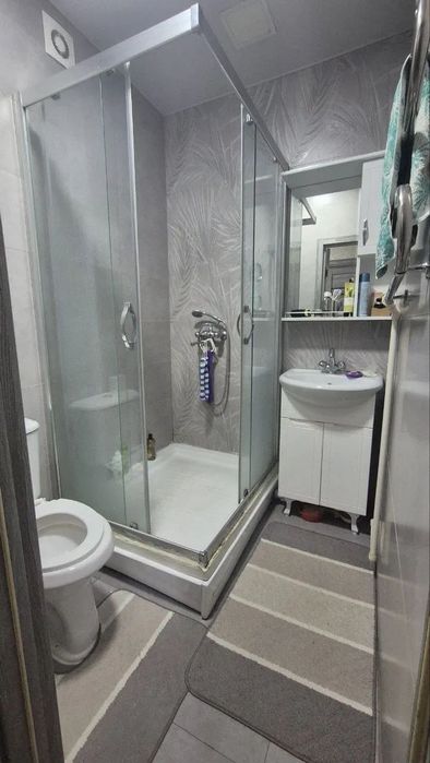 Квартира 
ТТЗ - 1, локомотив стадион, напротив института "Менделеева"