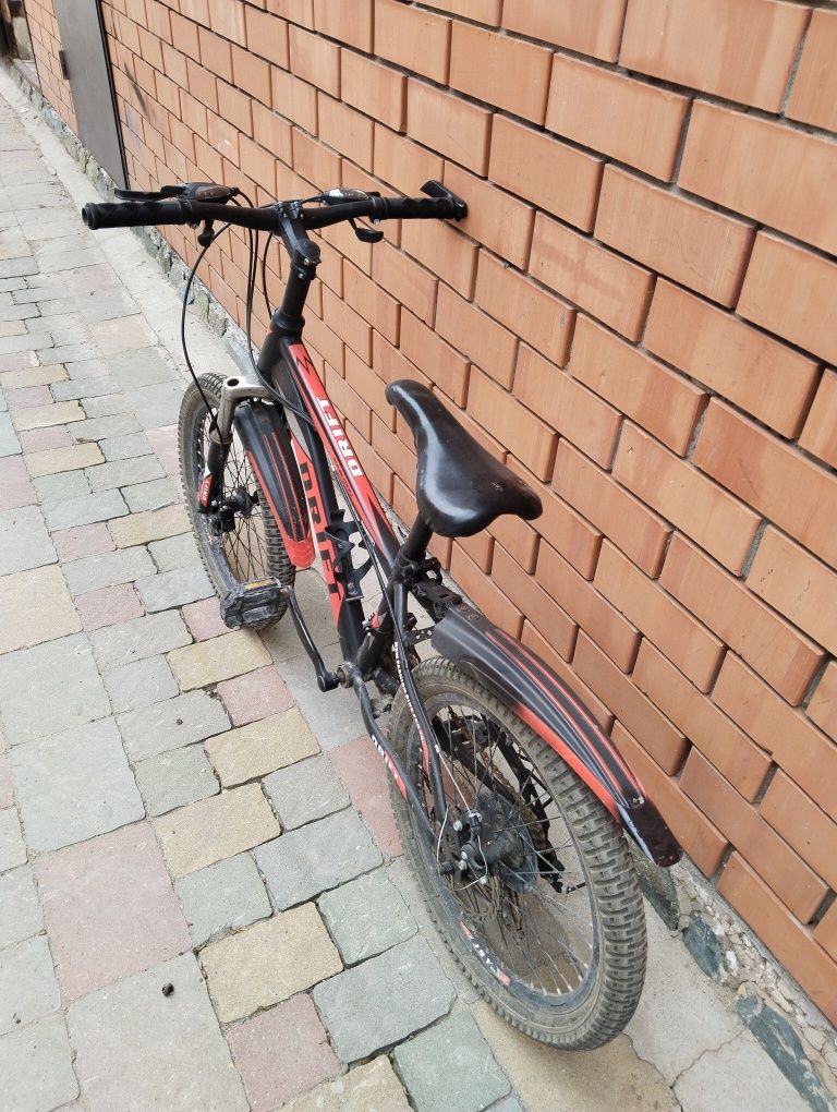 Велосипед почти новый.