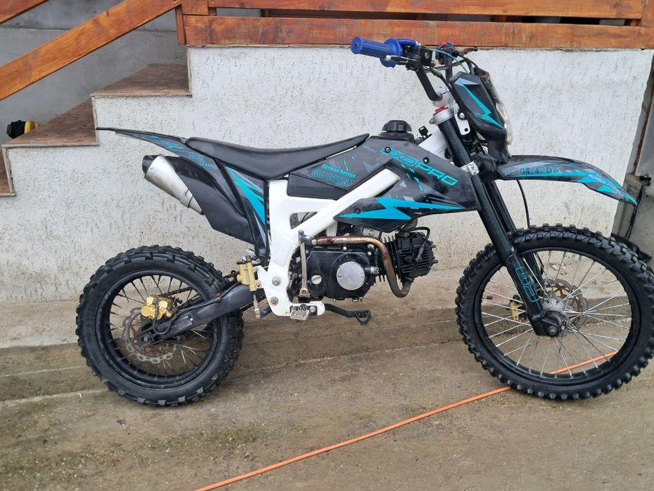 Vand cross 125cc,cititi descrierea