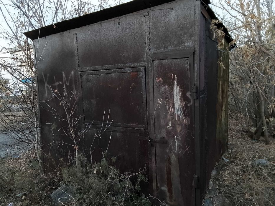 Железный ларек продам
