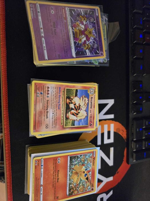 Pokémon TCG Evolutions + Shining Fates + Vivid Voltage  ~250 cards