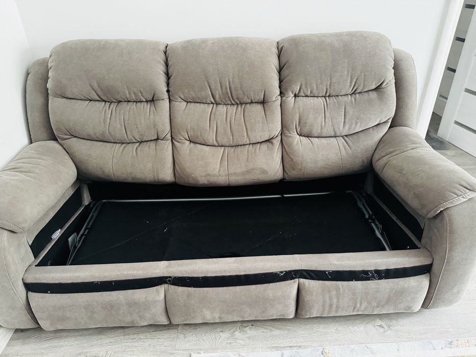 Set canapea si fotoliu