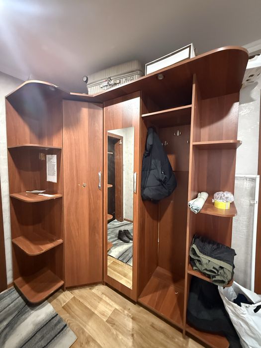 Продам  шкаф для прихожей