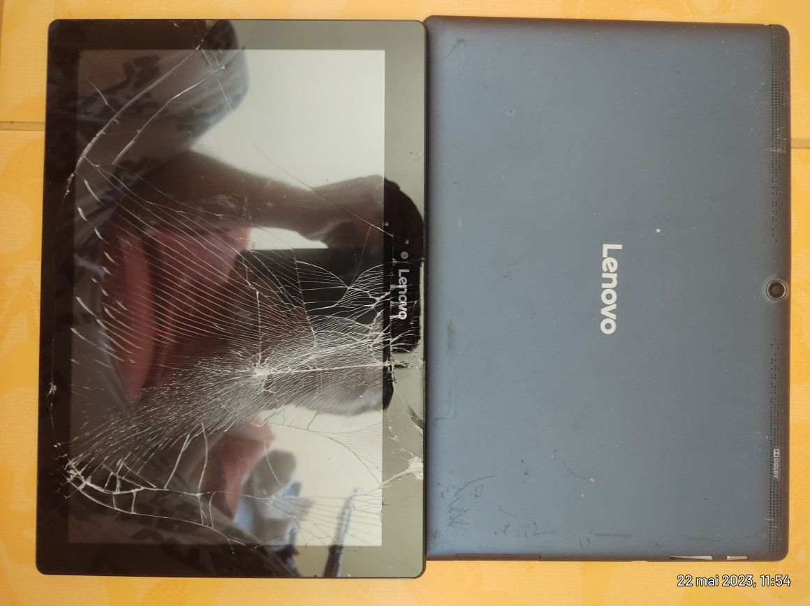 Tableta Lenovo defecta