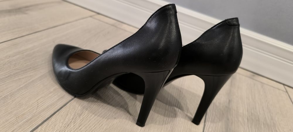 Туфли кожанные 39 размера