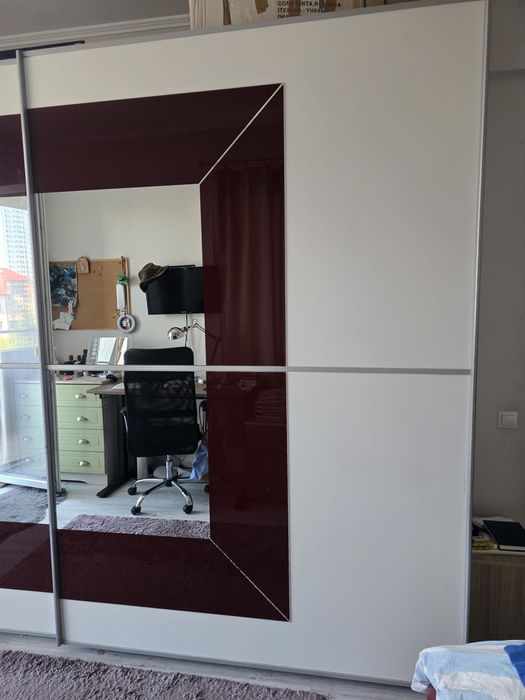 Dresing alb cu roșu