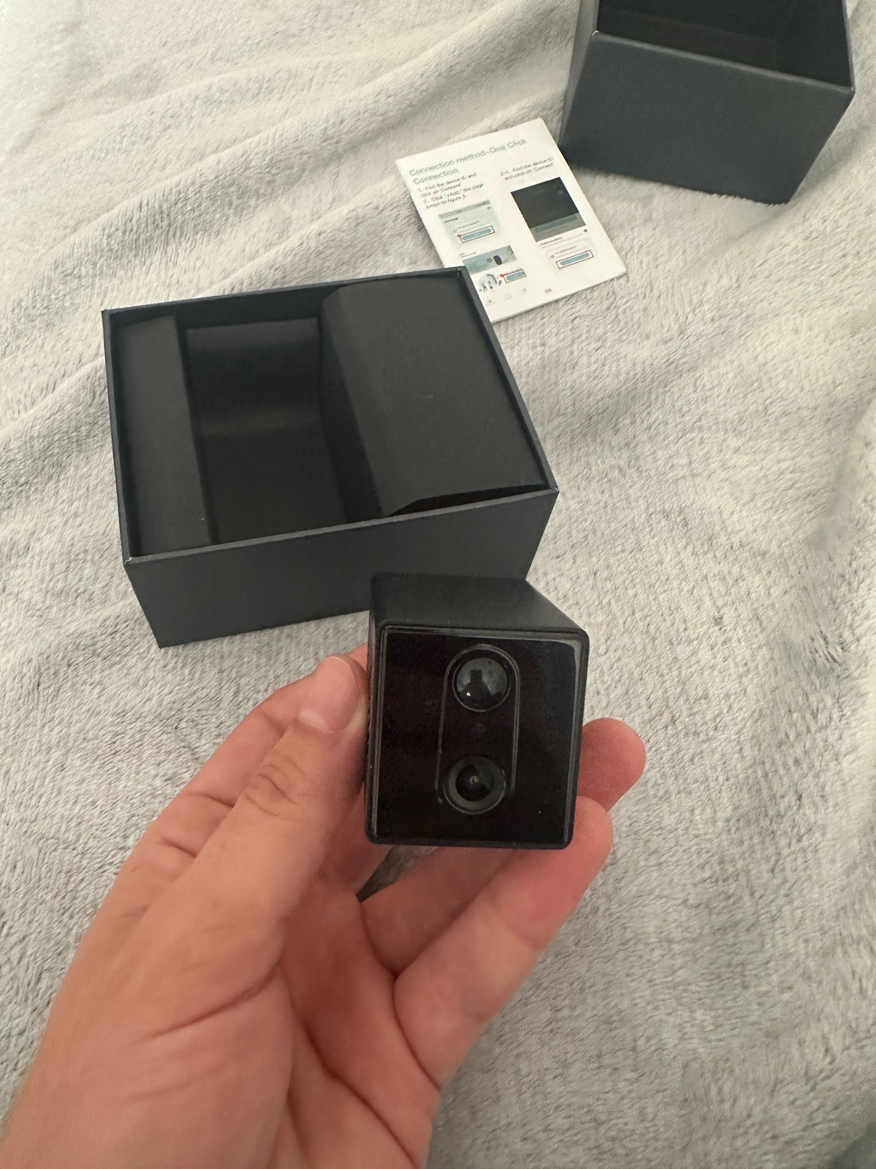 Mini camera video 4G cu cartela SIM NOUA