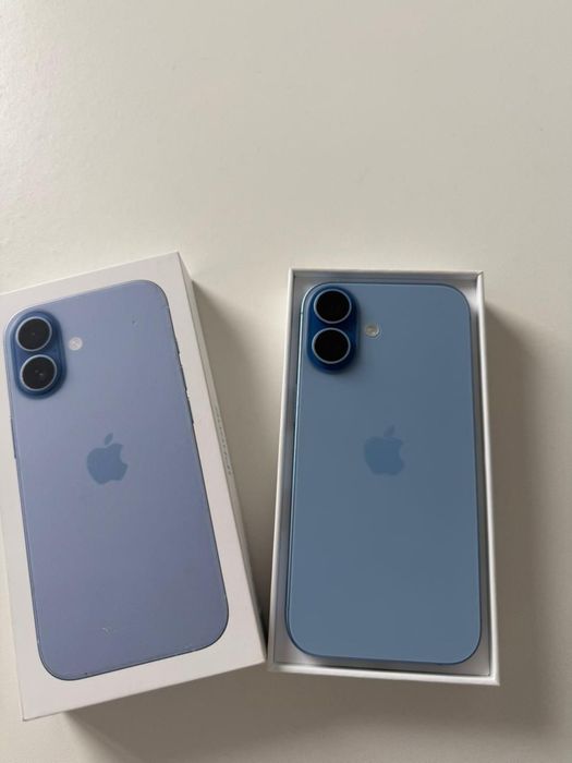 iPhone 17 256Gb голубой