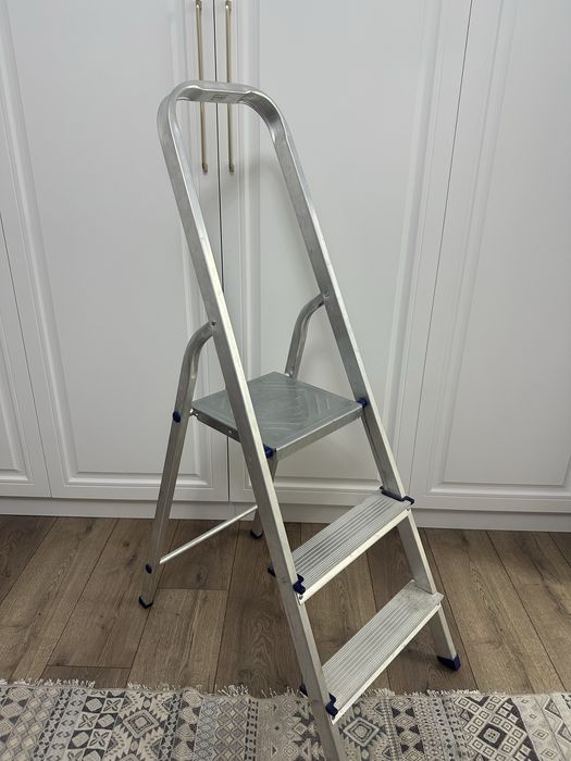 Продается стремянка