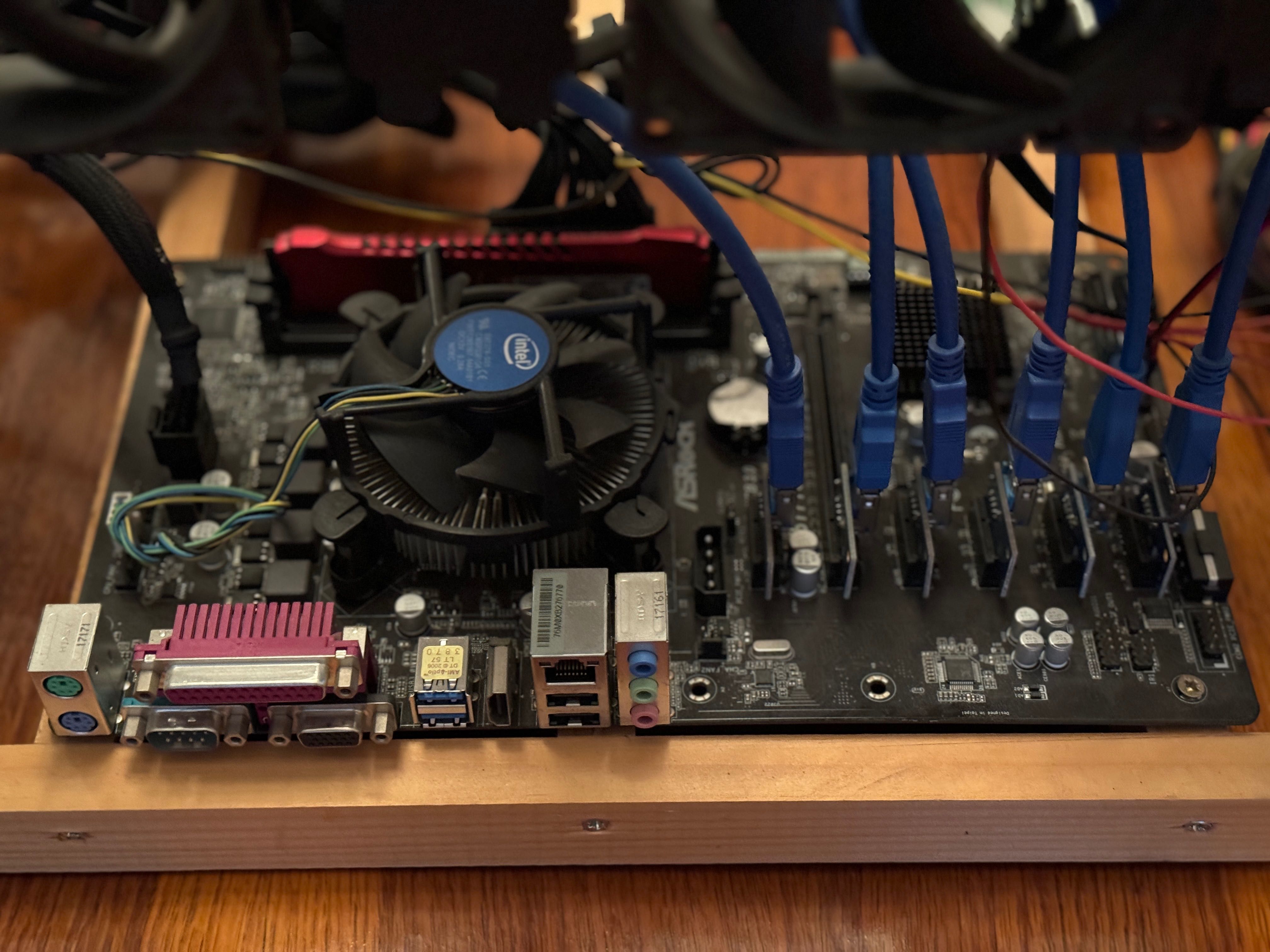 Mining Rig / Майнинг Риг с RX 6700 XT / RX 5600 XT – готов за копаене