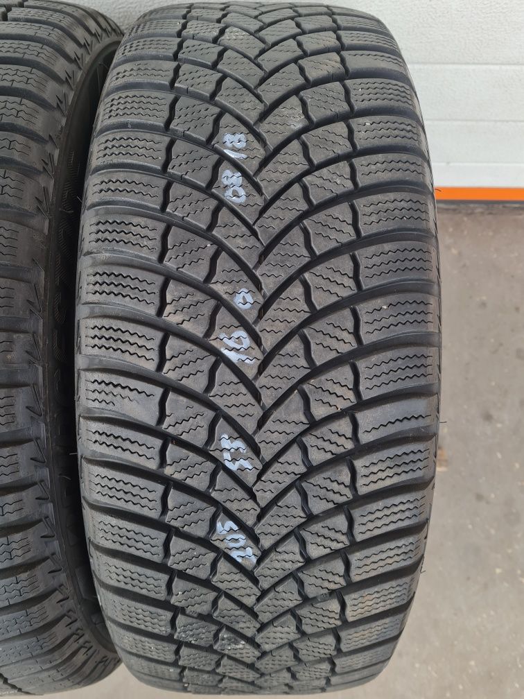 Зимни гуми 4 броя BRIDGESTONE Blizzak LM001 205 55 R16 дот 0818