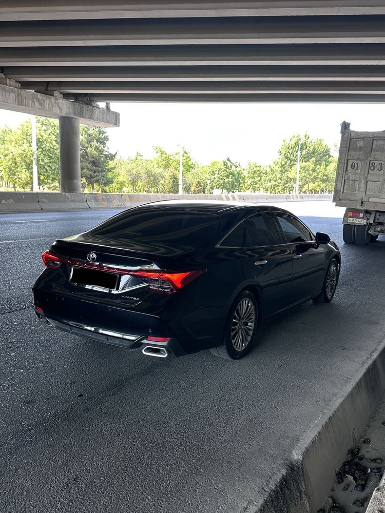 TOYOTA AVALON LIMITED Продается 2019 года