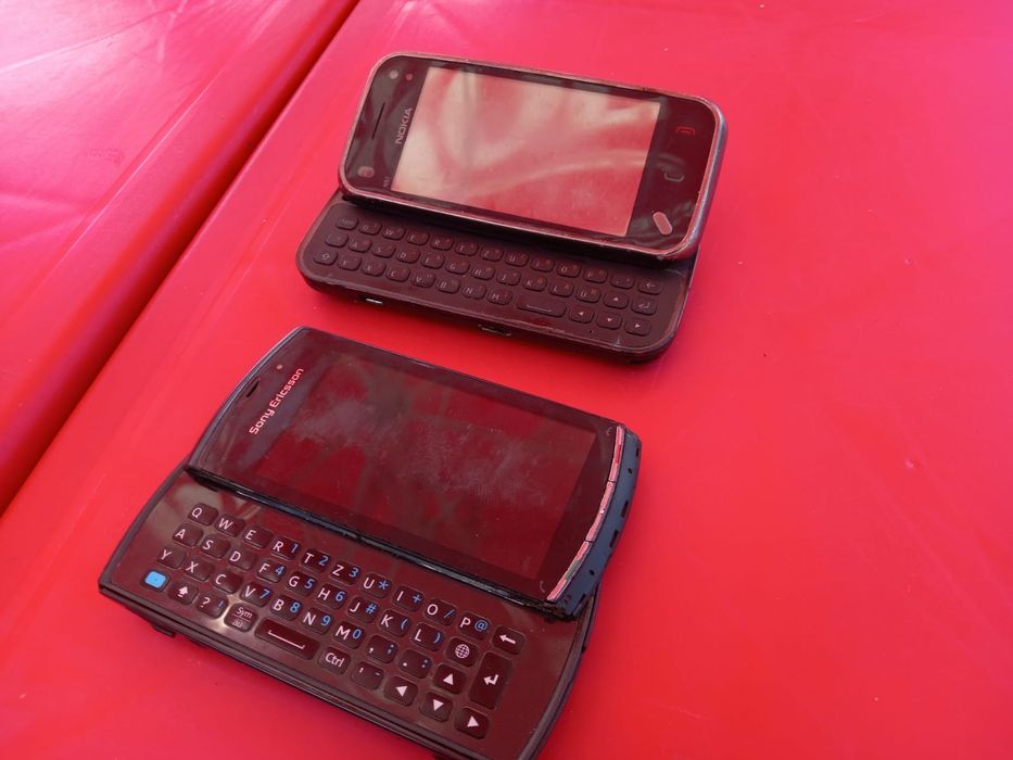 Vând telefoane Nokia N73 și Sony Ericsson U8i funcționale de Colecție