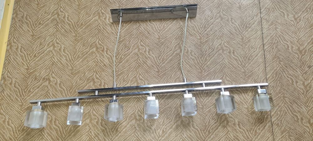 Lustre / corpuri de iluminat moderne