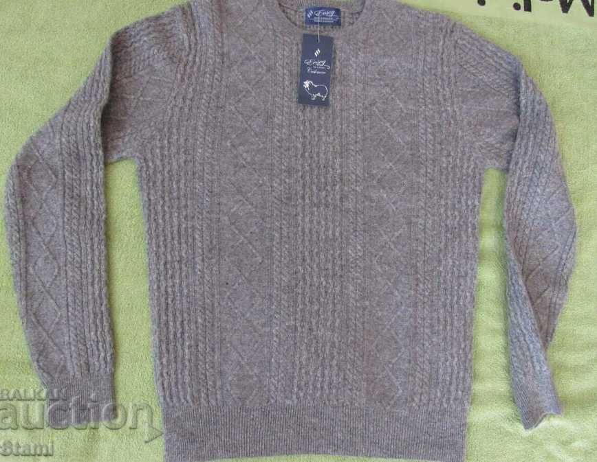 Сив пуловер от 100% кашмир, нов, размер L, Монголия