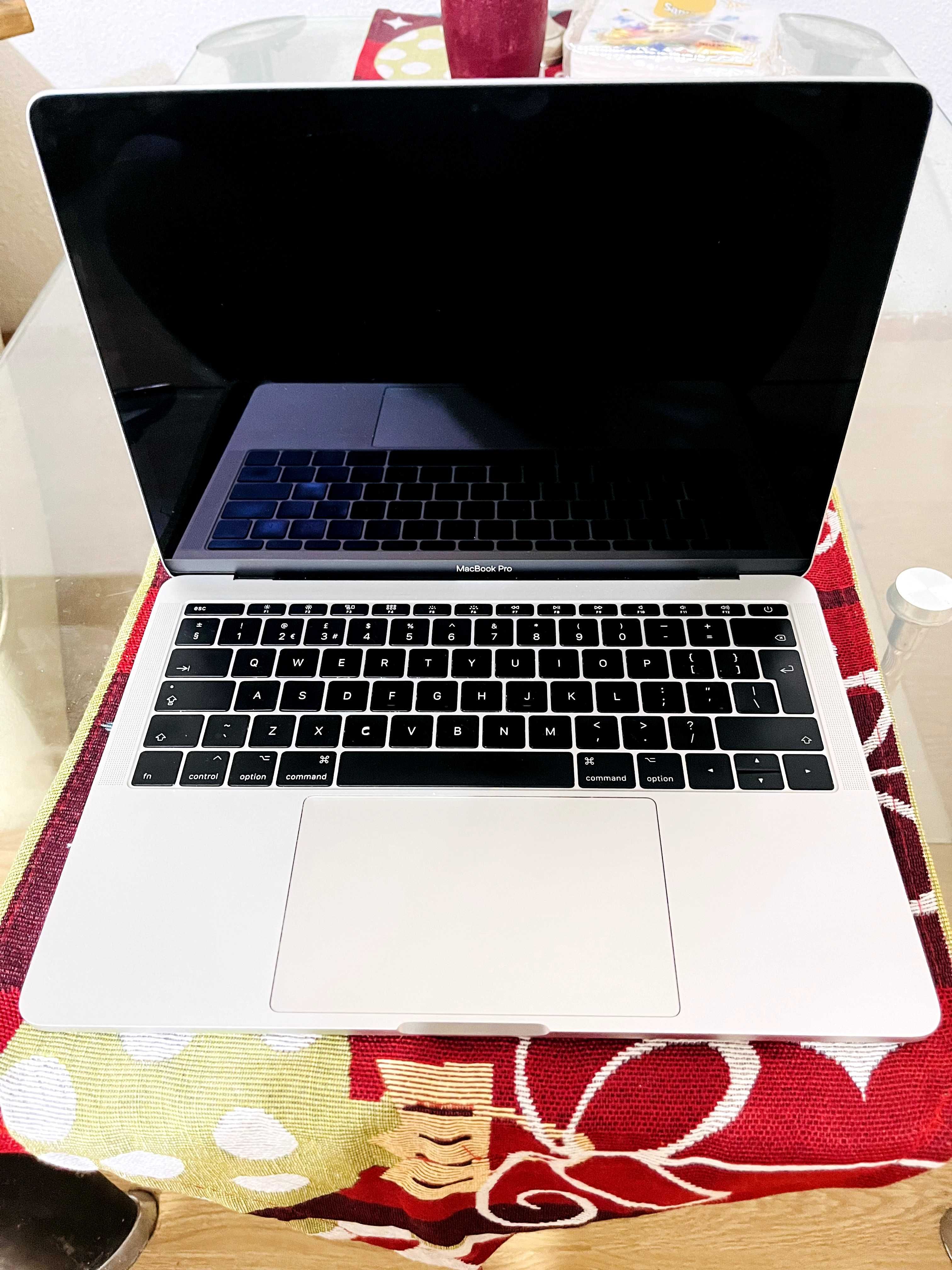 Apple MacBook PRO 13' A1708 mid 2017 i7 2.5Gz 16GB 256 GB NVMe Silver