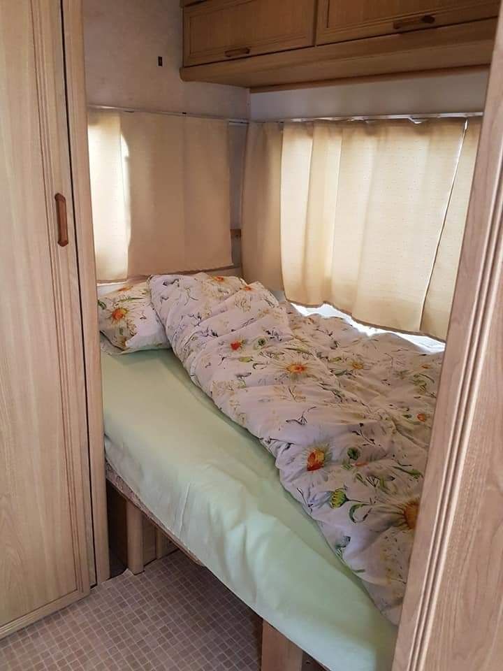 Каравана ,, sunrise,, на къмпинг Каваци