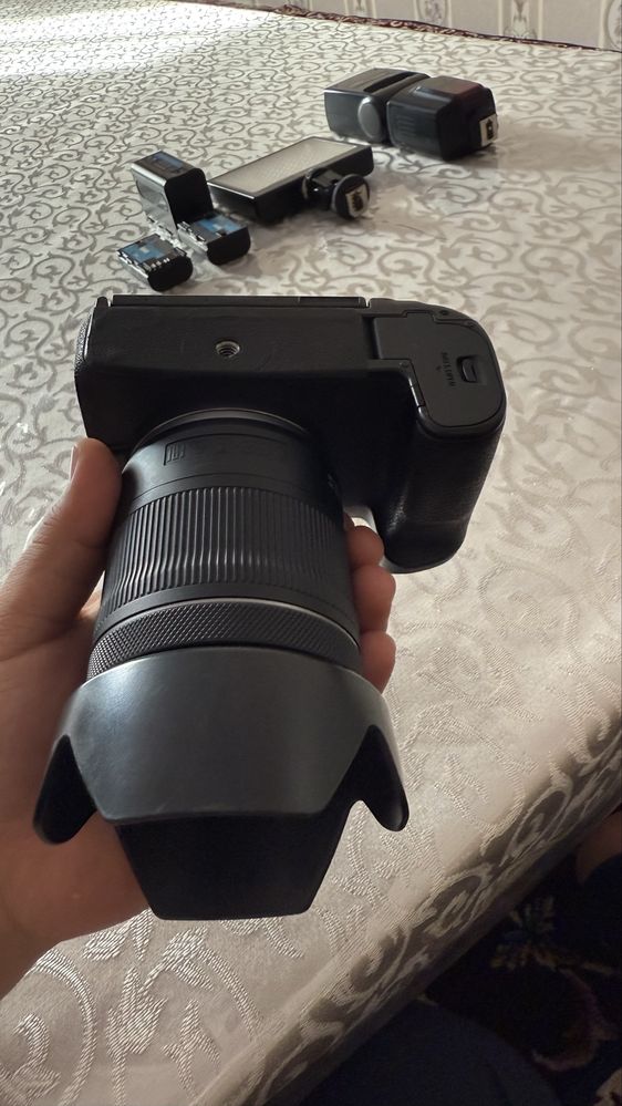 Canon eos r.