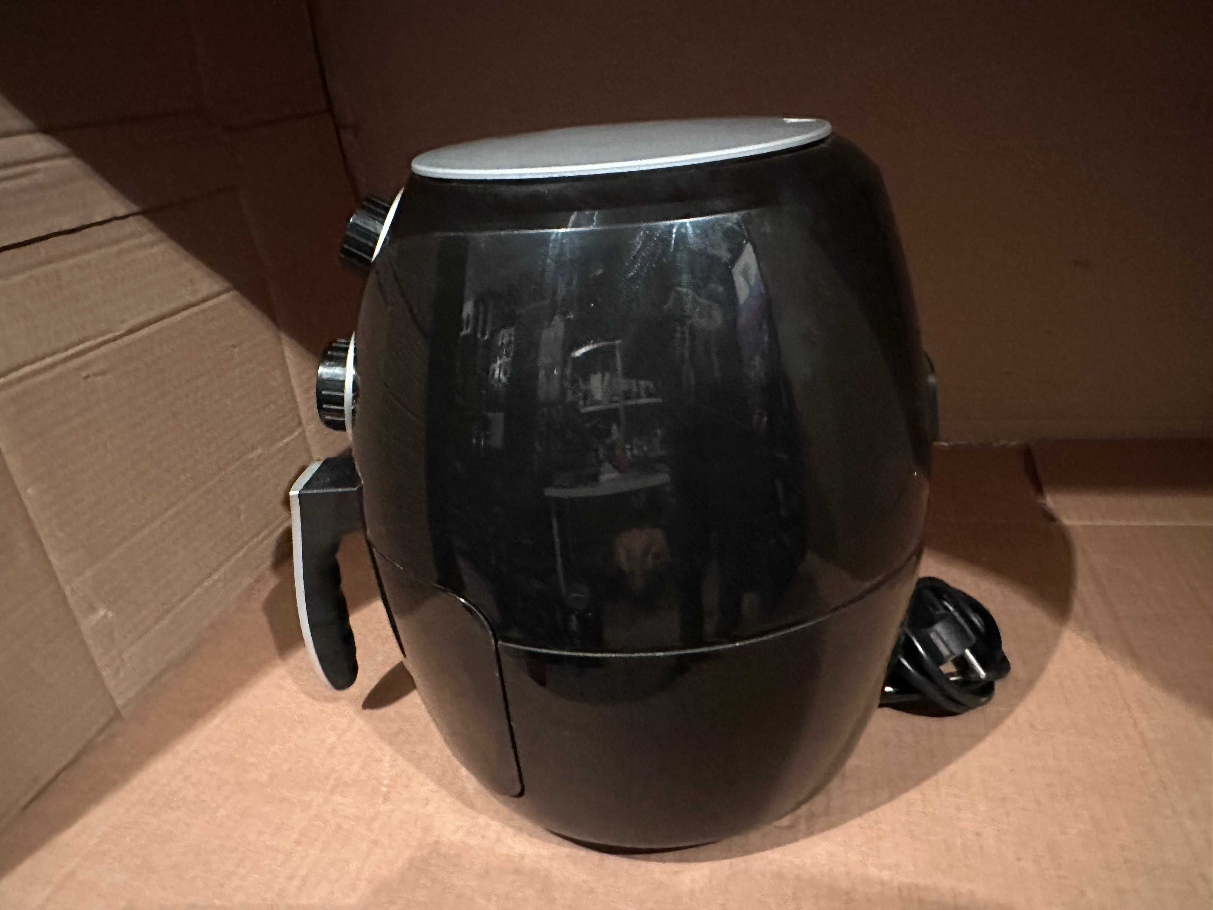 Фритюрникът с горещ въздух Air Fryer EMERIO AF-112828.5