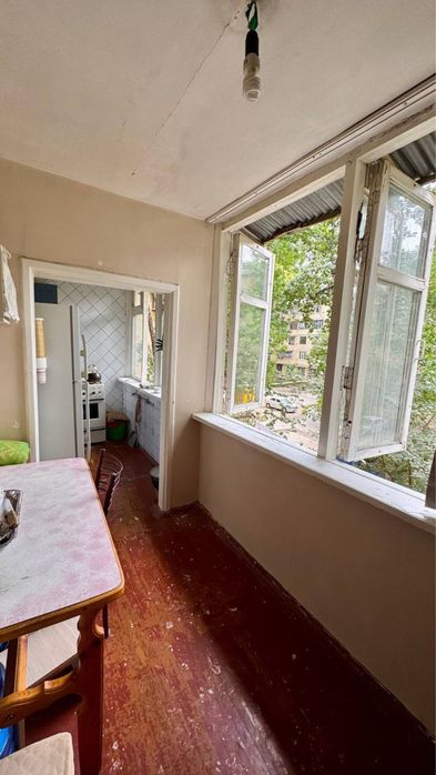 Кара камыш 1/2 Алмазарский район 1-2 х квартира 5 этажный,дом 3-этаж.