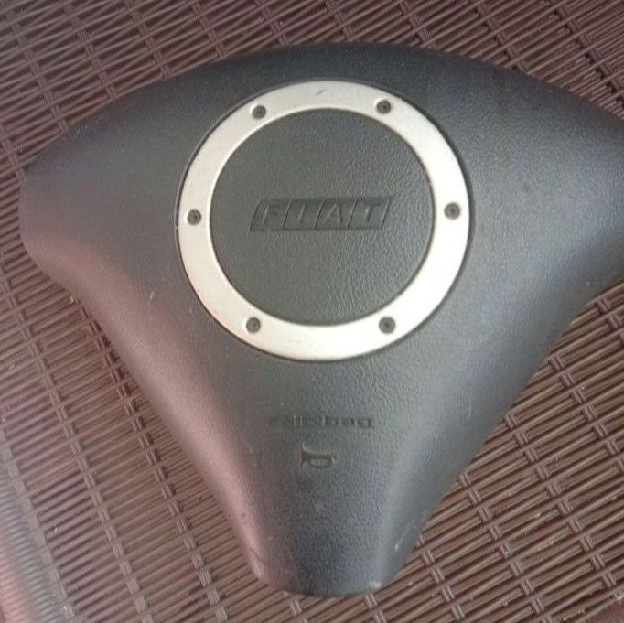 Vand Airbag Punto 2 - stare perfecta !