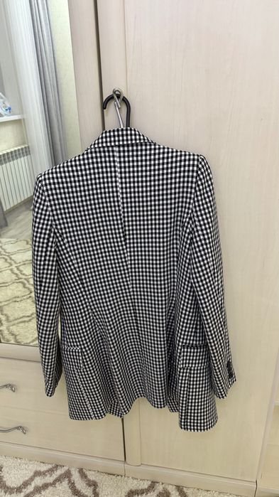 Пиджак в очень хорошем состоянии