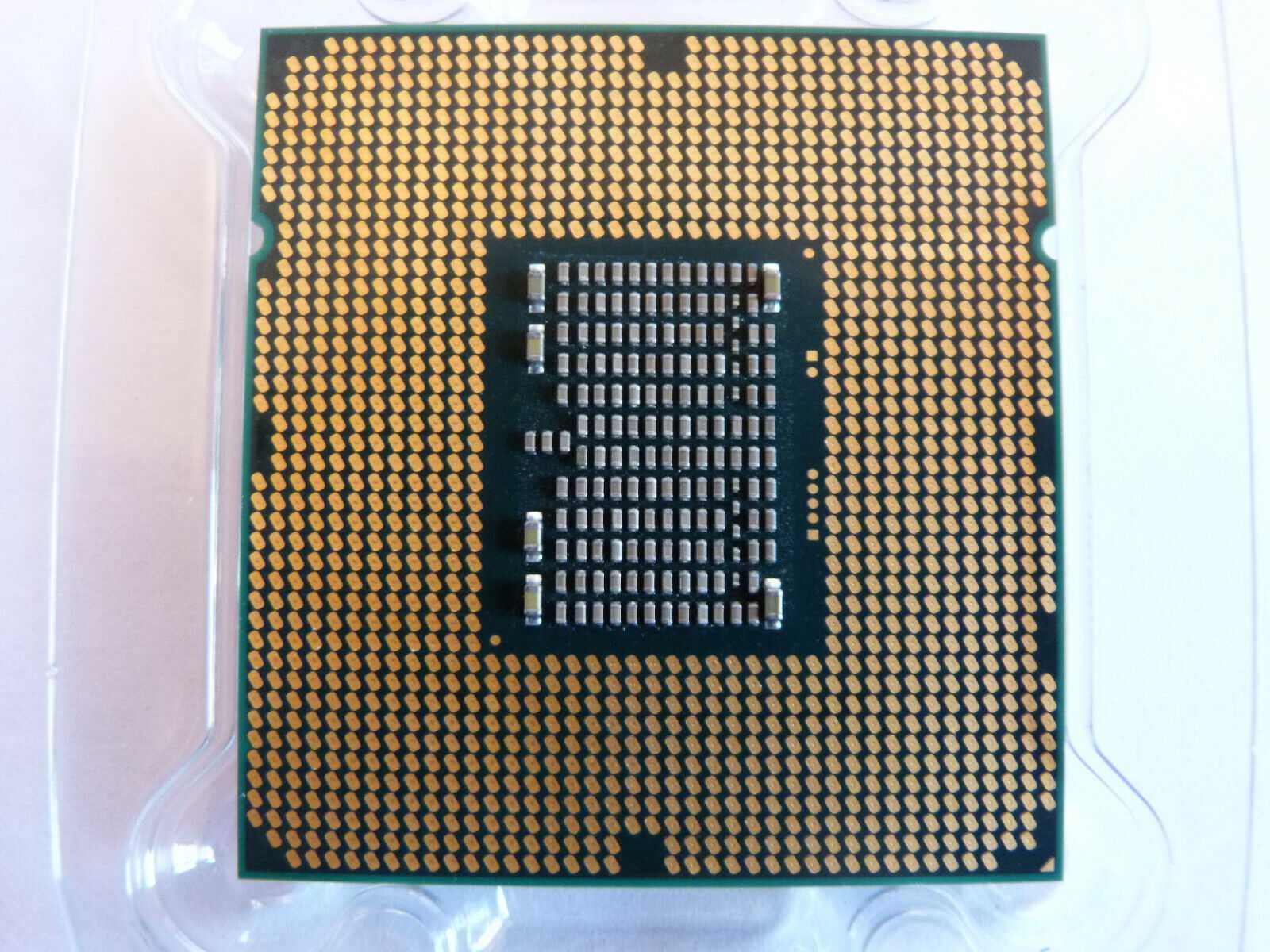 Intel Xeon W3680 - 6c/12t LGA-1366 /3.333 GHz- 3.6 GHz/130 W