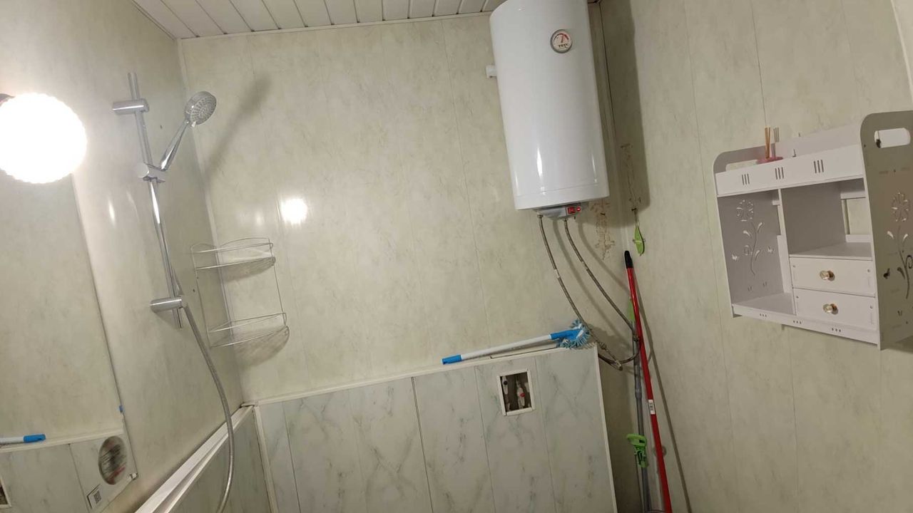 Продава се Двустаен апартамент в Шумен, 2-ри корпус - 46 кв.м за 1386 €/кв.м - Снимка #1