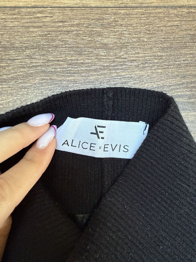 Черен клин Alice Evis