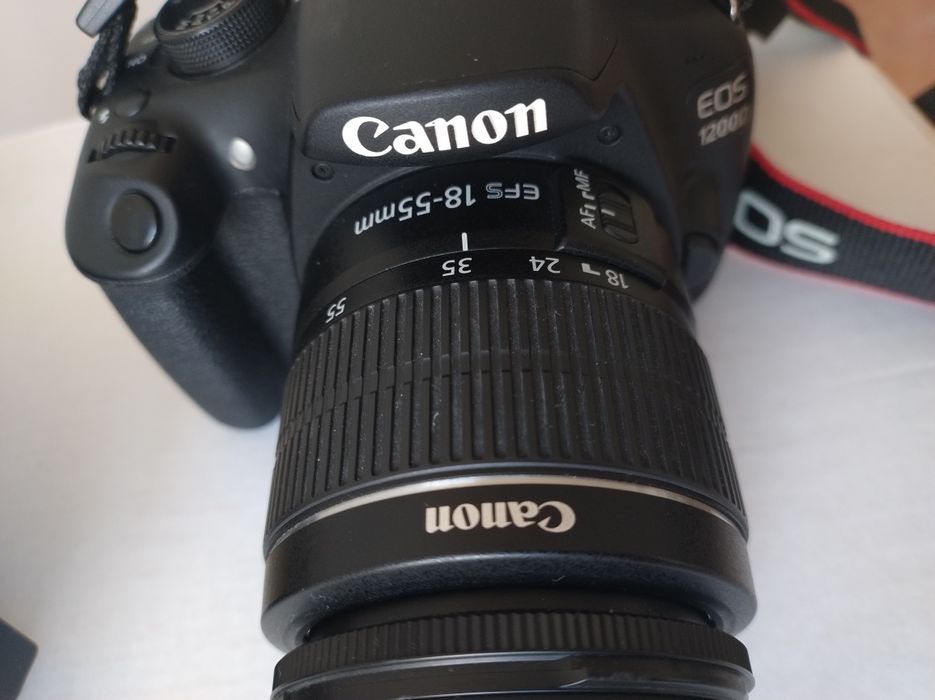 Фотоапарат canon 1200D