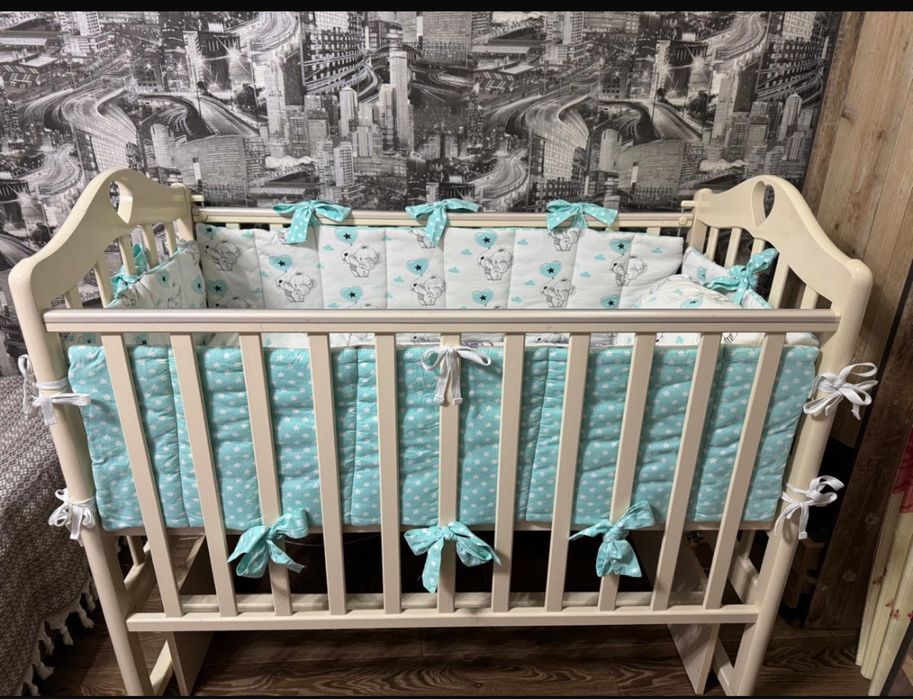 Детская кроватка в хорошем состоянии