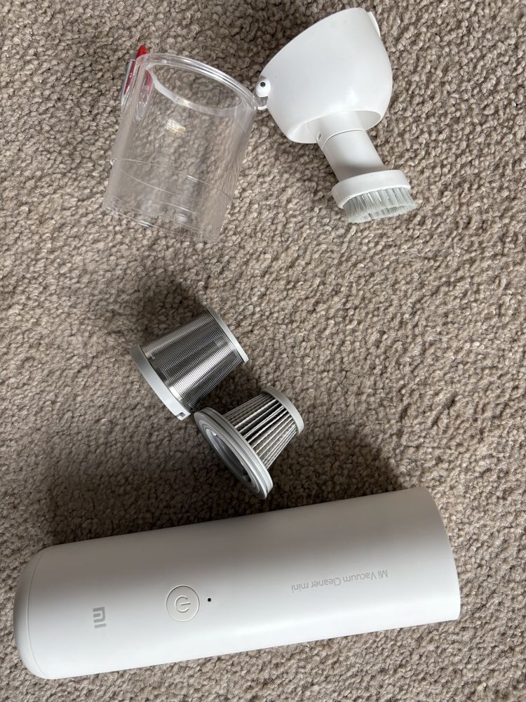 Xiaomi Mi Vacuum Cleaner Mini - малка преносима прахосмукачка
