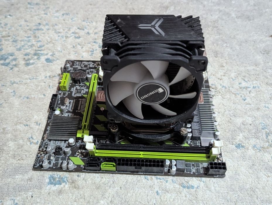 Xeon E5-2670 с мастеринской платой и кулером