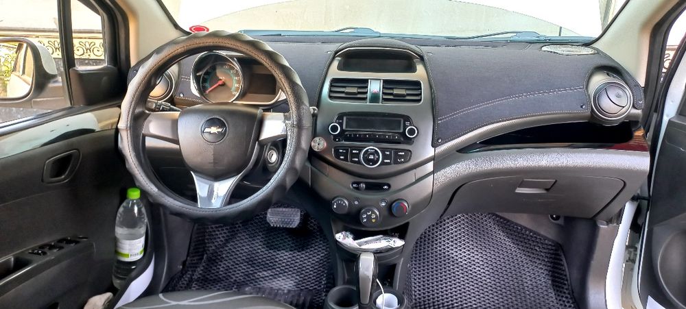 Шевролет спарк сотилади