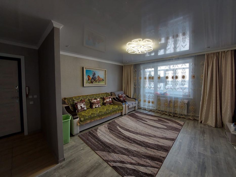 Продается четырехкомнатная квартира