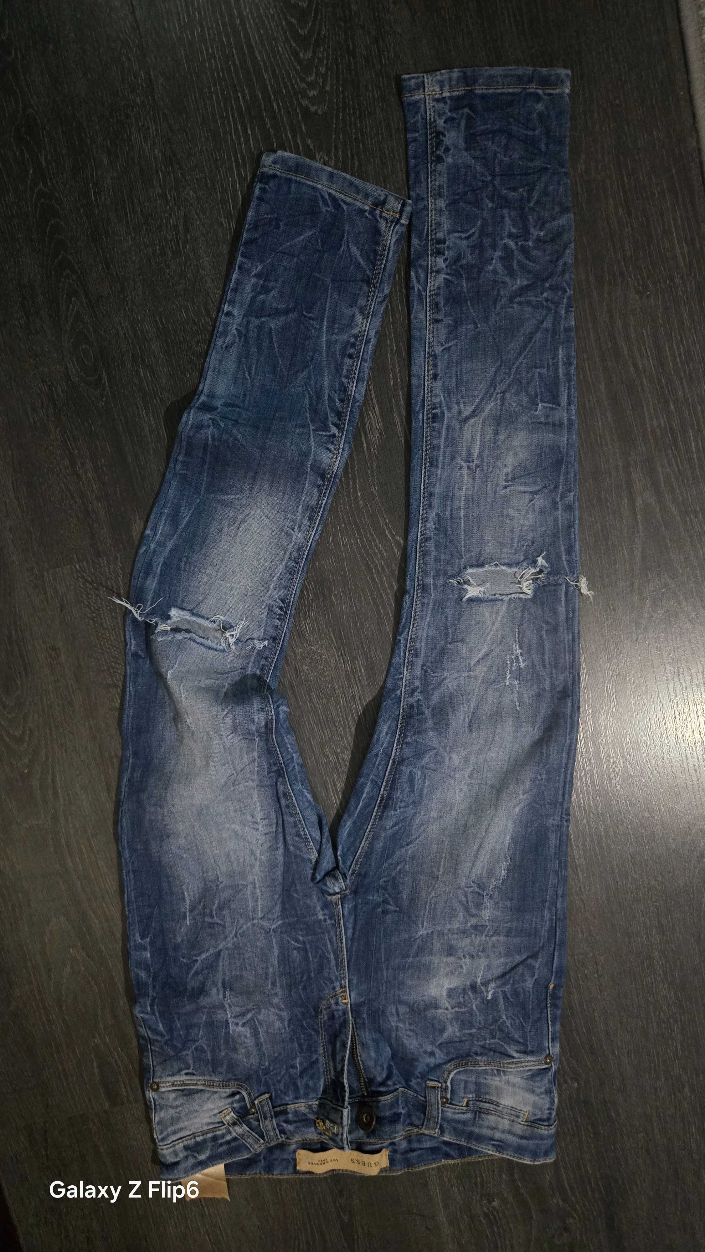 Дънки Guess като нови