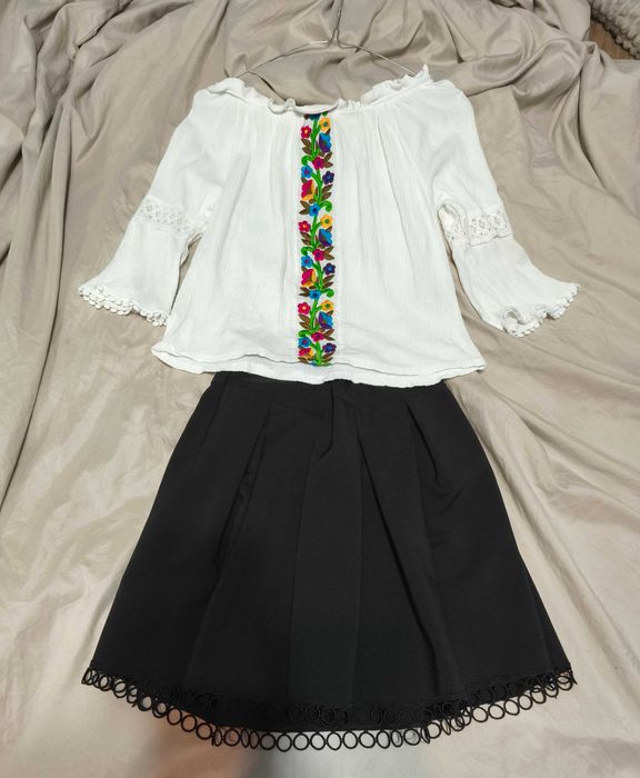 Costum popular ie+fusta neagra 140