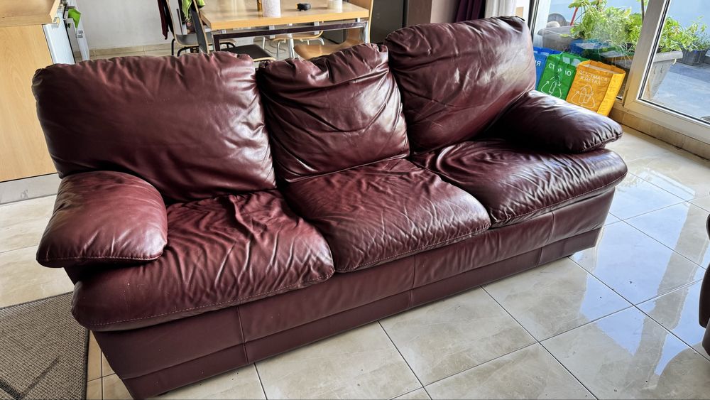 Кожен диван и кресло