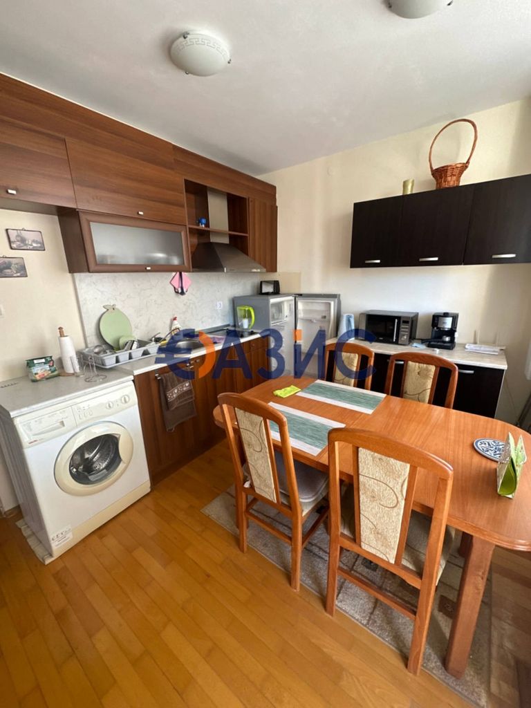 Продава се Двустаен апартамент в Свети Влас - 72 кв.м за 1528 €/кв.м - Снимка #11