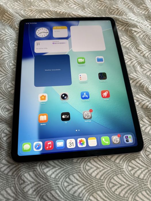 Перфектен iPad Pro 11 inch 3rd gen. 128 Cellular + Wifi