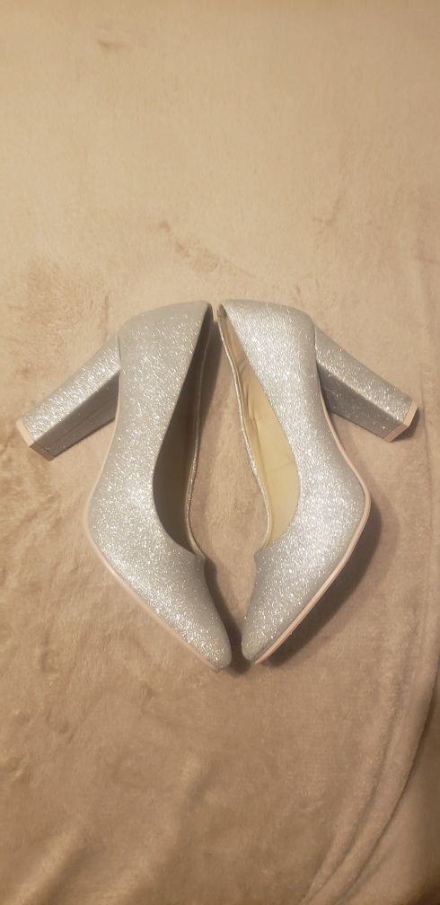 Pantofi dama cu toc