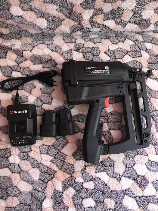 Пистолет такер Würth  с газ