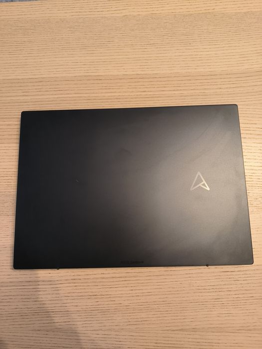 ASUS ZenBook 14 OLED (UM3402YAR) – Ryzen 7 7730U, 16GB RAM, 1TB SSD