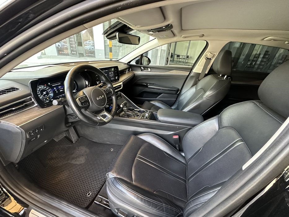 Kia K5 Style +