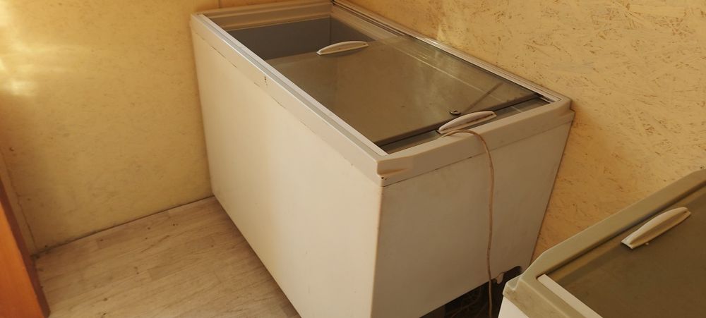 Продам морозилку