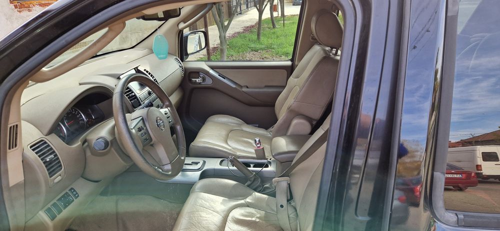 Vând Nissan Pathfinder r51 2.5