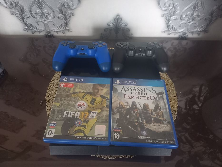 Продам пс4 фат  в хорошем состоянии