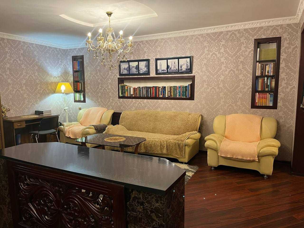 Продам квартиру 2*3/1/4, 71 м2, Слонима - 1, 77 серия, кирпич